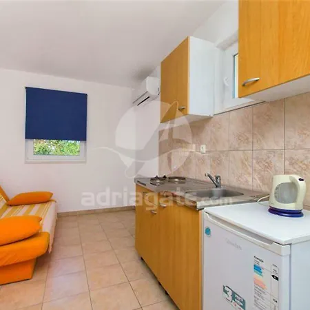 Iva Apartament *